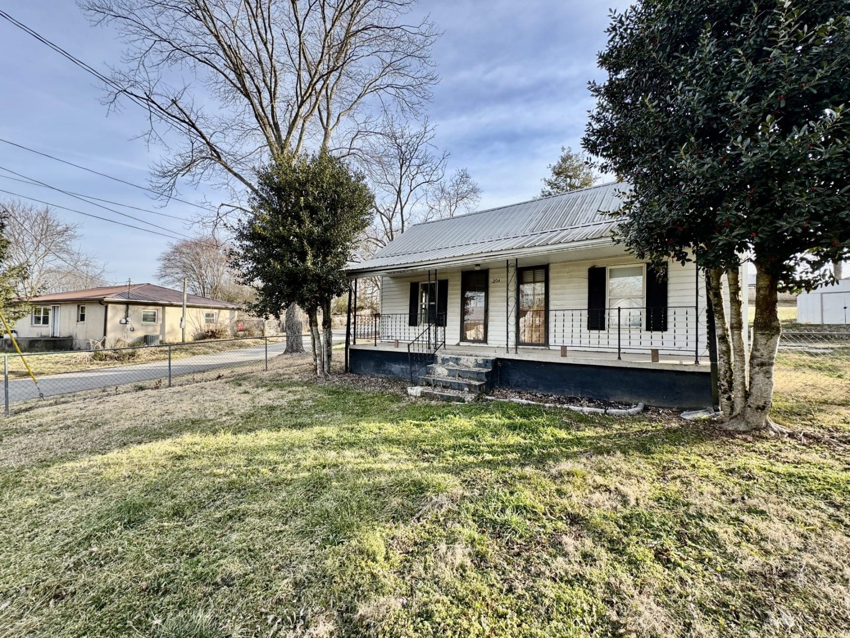 This image is by Powell Auction & Realty.