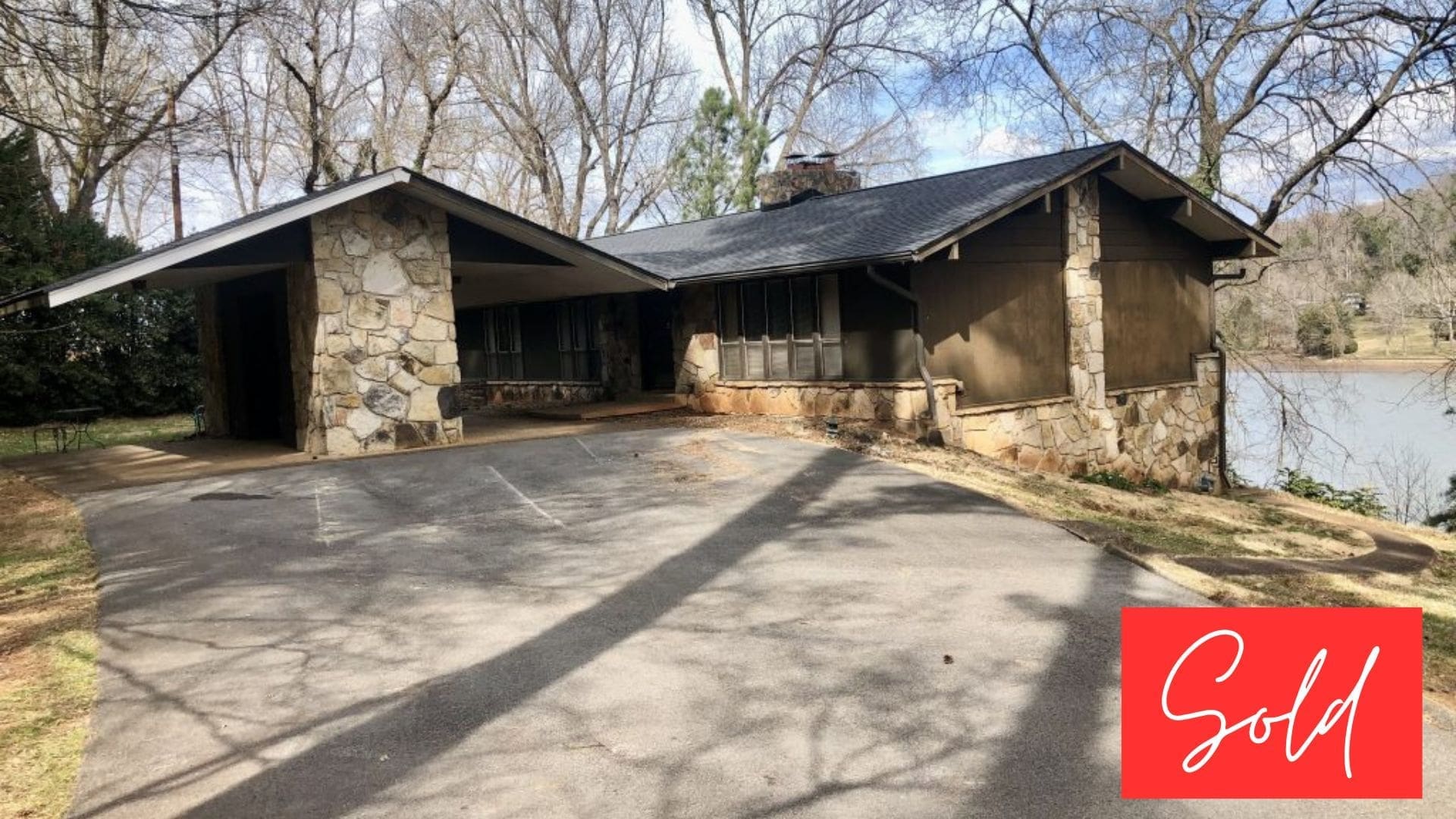 This image is by Powell Auction & Realty.
