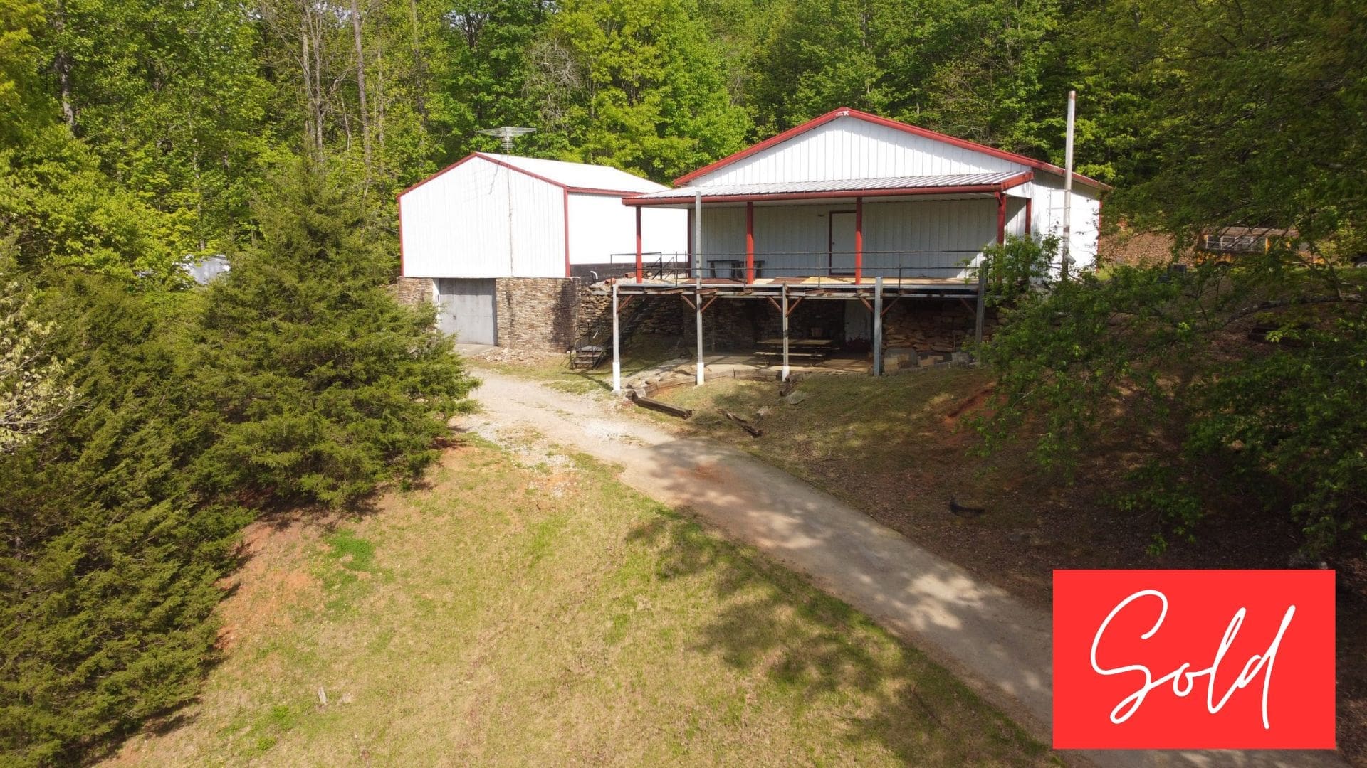 This image is by Powell Auction & Realty.